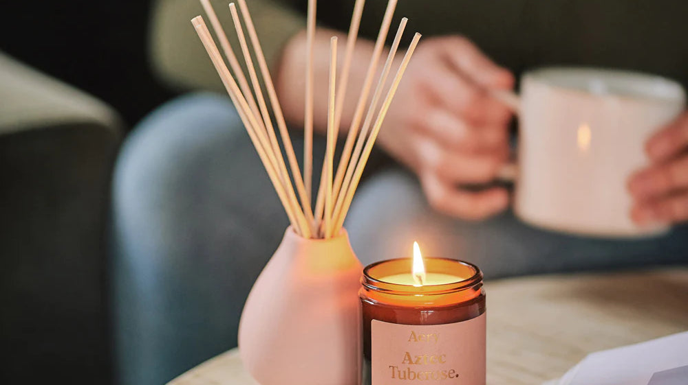 MIXING IT UP: THE BENEFITS OF COMBINING FRAGRANCE AND ESSENTIAL OILS